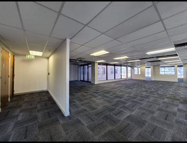 232M² OFFICE TO LET IN WAVERLEY
